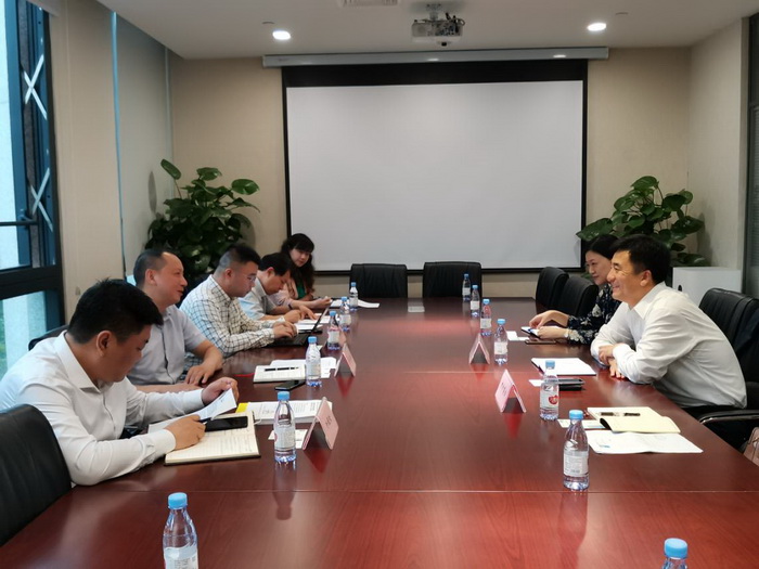 美国科恩集团副总裁王英华一行访问重庆 深化经济信息咨询合作
